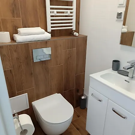 Polonia Отель *